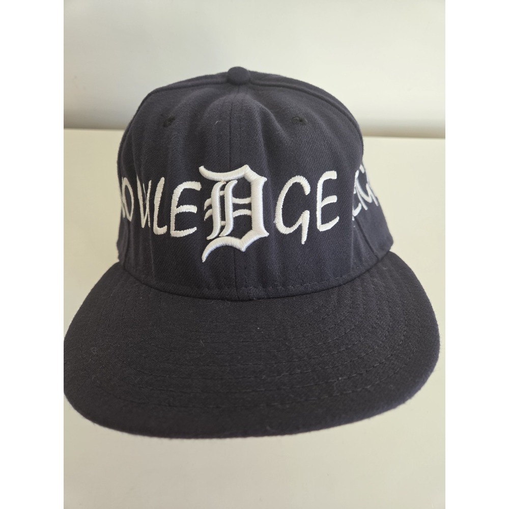 Supreme Harlem Custom Knowledge NewEra 7 5/8 Navy